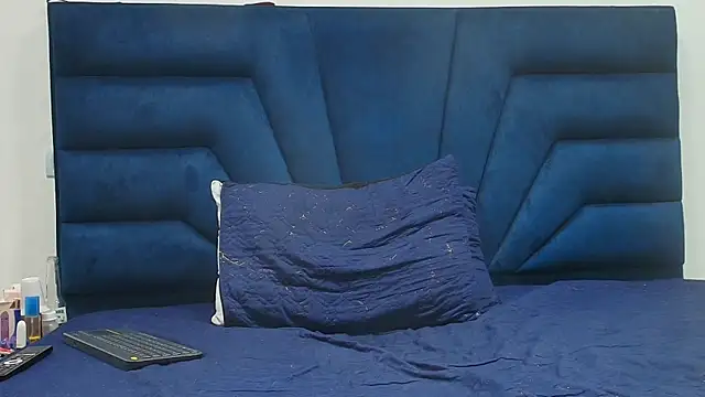 Snapshot of Angell_cooper chatting on 3, 3, 2026 Angell cooper online show from 3, 3, 2026