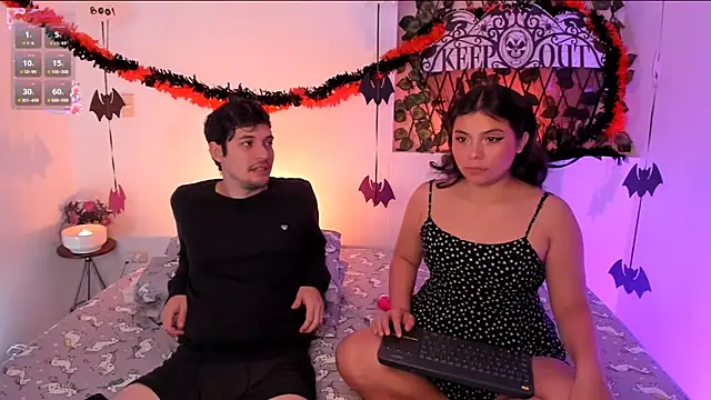 Snapshot of kylietimothee chatting on 13, 10, 2025 kylietimothee online show from 13, 10, 2025