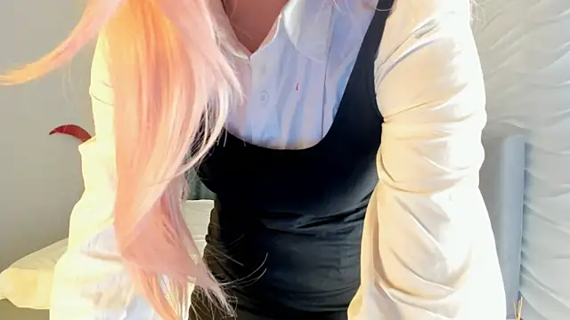 yanyaan online show from 3, 11, 2025