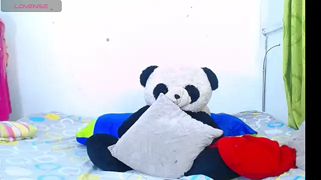 Snapshot of Gracce-Smith chatting on 5, 11, 2025 Gracce-Smith online show from 5, 11, 2025