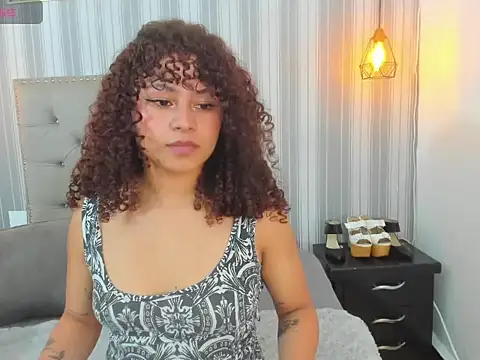 Snapshot of Sofiapassionne chatting on 17, 2, 2026 Sofiapassionne online show from 17, 2, 2026