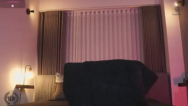 Thomas Falcon online show from 4, 11, 2025