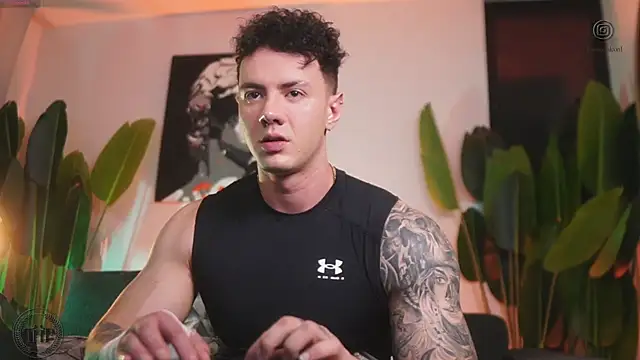 Thomas Falcon online show from 25, 11, 2025