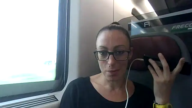 Snapshot of Astrid3 chatting on 9, 10, 2025 Astrid3 online show from 9, 10, 2025