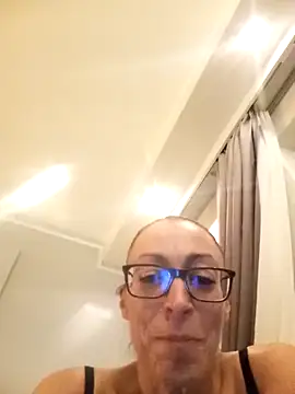 Snapshot of Astrid3 chatting on 20, 10, 2025 Astrid3 online show from 20, 10, 2025