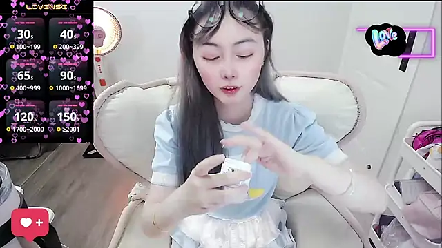 baby-yaya20 online show from 8, 2, 2026