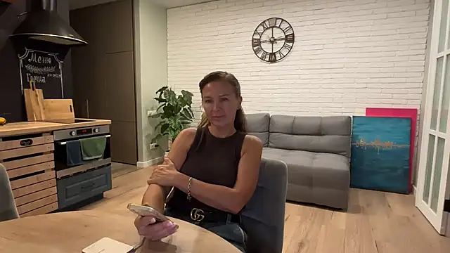 Snapshot of Avelinii chatting on 1, 7, 2026 Avelinii online show from 1, 7, 2026