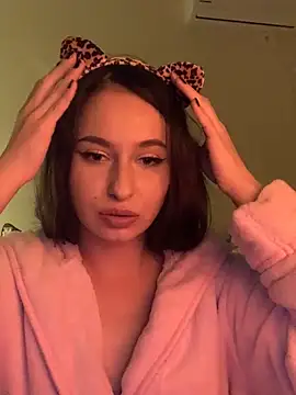 Snapshot of SunnyDane chatting on 29, 10, 2025 SunnyDane online show from 29, 10, 2025