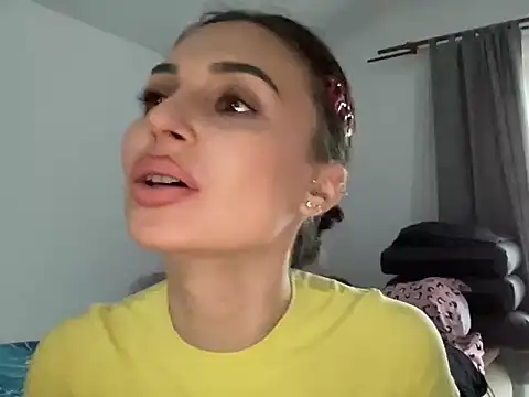 lannaah  online show from 4, 10, 2025