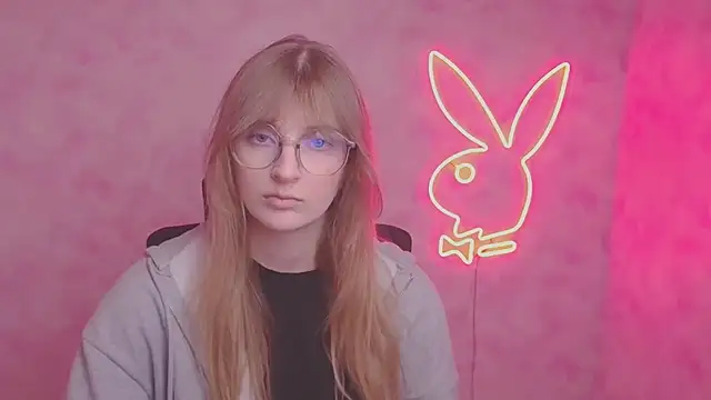 Snapshot of NeyliDream chatting on 8, 10, 2025 NeyliDream online show from 8, 10, 2025