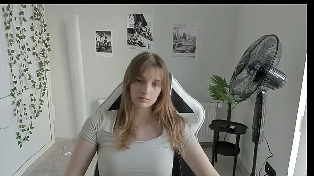 Snapshot of NeyliDream chatting on 5, 6, 2026 NeyliDream online show from 5, 6, 2026