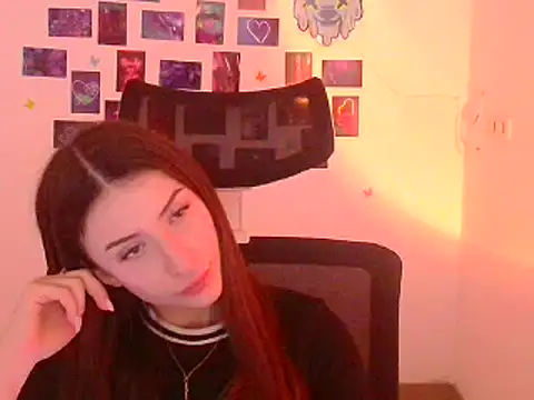 Snapshot of AlisaBubbles chatting on 21, 11, 2025 AlisaBubbles online show from 21, 11, 2025