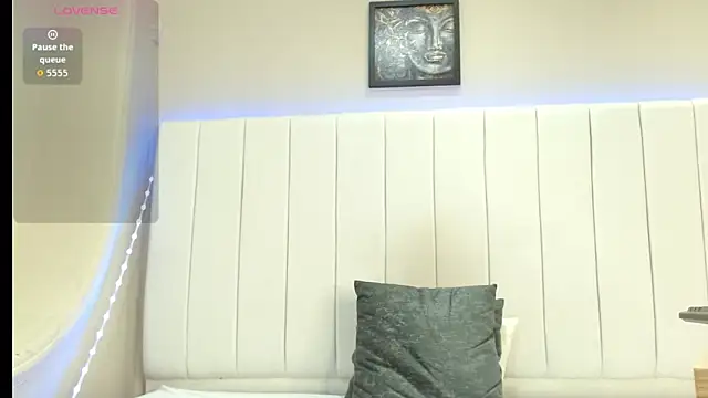 kendra lux1 online show from 10, 2, 2026