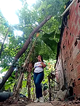 Snapshot of girlpee chatting on 9, 10, 2025 girlpee online show from 9, 10, 2025