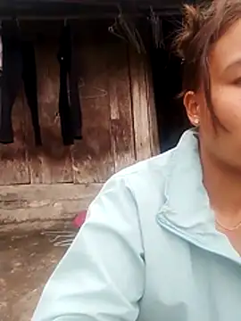 Snapshot of Huyen_x chatting on 5, 12, 2025 Huyen x online show from 5, 12, 2025