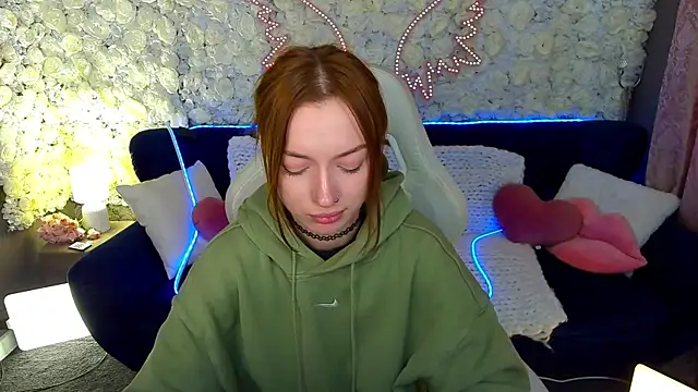 FoxyMayy online show from 10, 4, 2026