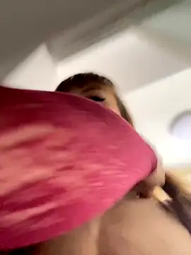 BabyBee  online show from 24, 9, 2025