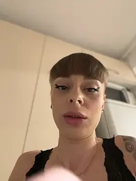 BabyBee  online show from 7, 10, 2025