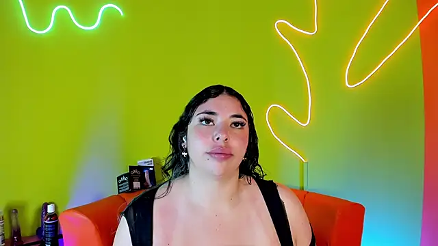 Snapshot of Bagiolett chatting on 16, 10, 2025 Bagiolett online show from 16, 10, 2025