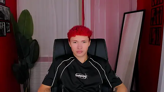 Snapshot of JonnyDarka chatting on 14, 11, 2025 JonnyDarka online show from 14, 11, 2025