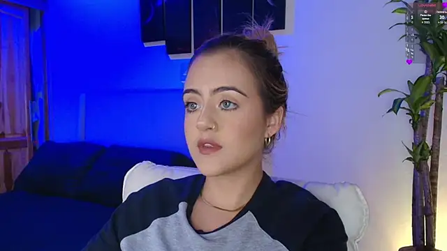 MaryMoon  online show from 8, 10, 2025