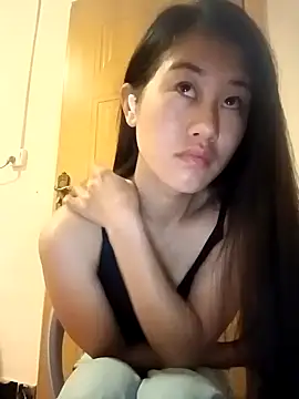 luy-xinh02 online show from 5, 11, 2025