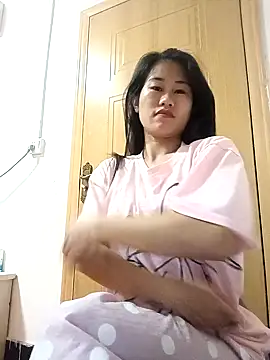 luy-xinh02 online show from 14, 11, 2025