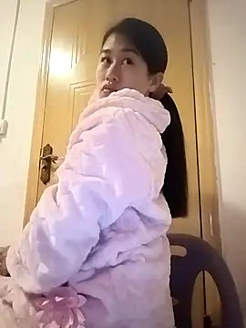 luy-xinh02 online show from 25, 11, 2025