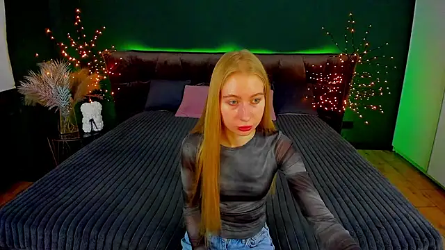 Alina Blonde online show from 11, 10, 2025