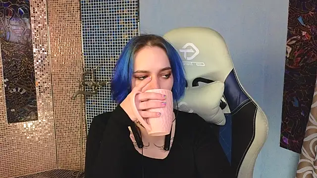 Snapshot of Eniferi chatting on 28, 10, 2025 Eniferi online show from 28, 10, 2025