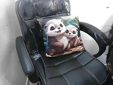 Snapshot of bold_naina chatting on 8, 10, 2025 bold naina online show from 8, 10, 2025