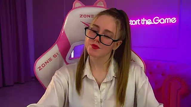 Snapshot of LexiBookwell chatting on 16, 5, 2026 LexiBookwell online show from 16, 5, 2026