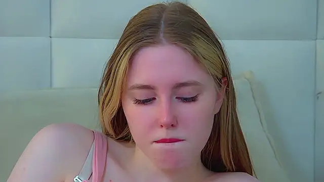 Snapshot of LexiBookwell chatting on 3, 6, 2026 LexiBookwell online show from 3, 6, 2026
