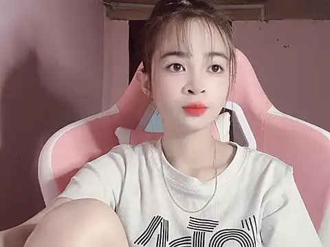 Snapshot of Suna7383 chatting on 13, 11, 2025 Suna7383 online show from 13, 11, 2025