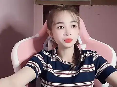 Snapshot of Suna7383 chatting on 14, 11, 2025 Suna7383 online show from 14, 11, 2025