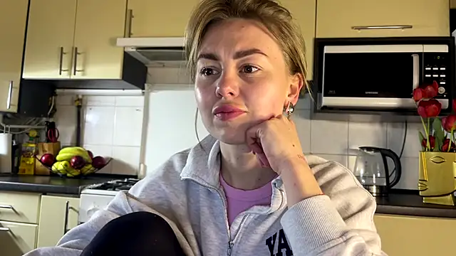 MartaLuna  online show from 18, 4, 2026