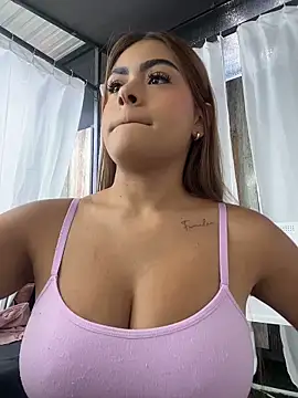 MayaMoanXXX online show from 18, 4, 2026