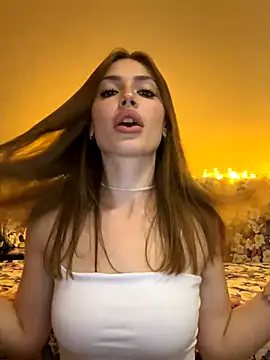 Elizabeth Tay online show from 29, 9, 2025