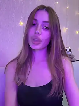 Elizabeth Tay online show from 1, 12, 2025