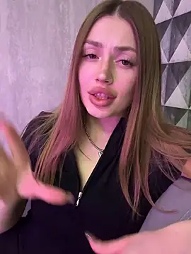 Elizabeth Tay online show from 14, 3, 2026