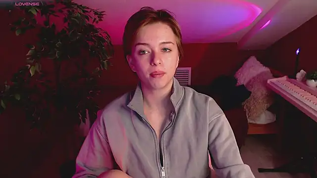 HypeQueen online show from 12, 10, 2025