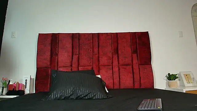 emma hearths online show from 24, 11, 2025