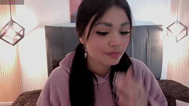 Snapshot of Evaa_rosee_ chatting on 3, 10, 2025 Evaa rosee online show from 3, 10, 2025