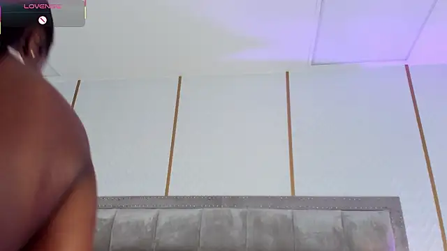 DakotaWangi online show from 7, 3, 2026