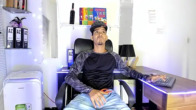 xxKamadevaxx online show from 21, 11, 2025