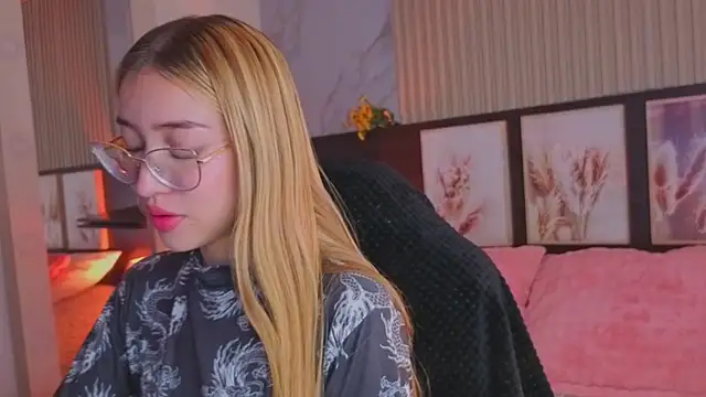 tokyoluu online show from 11, 11, 2025