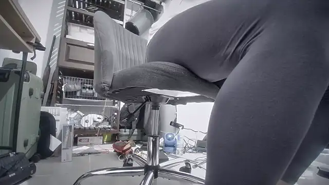 Snapshot of jasoncali305 chatting on 8, 11, 2025 jasoncali305 online show from 8, 11, 2025