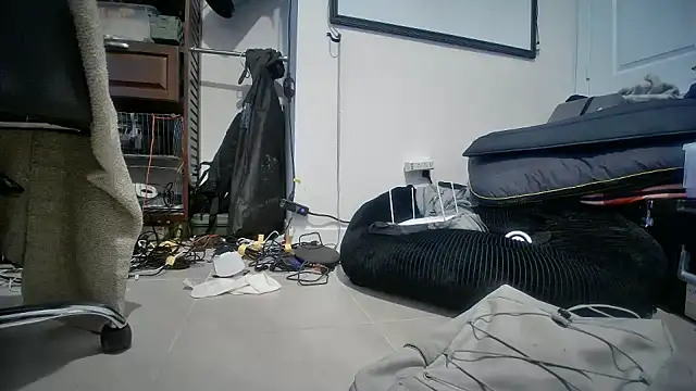 Snapshot of jasoncali305 chatting on 10, 11, 2025 jasoncali305 online show from 10, 11, 2025