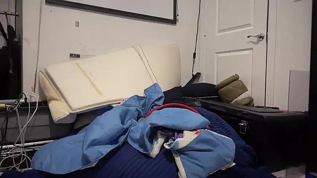 Snapshot of jasoncali305 chatting on 29, 11, 2025 jasoncali305 online show from 29, 11, 2025