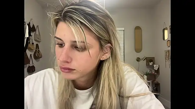 AnnGrayson online show from 6, 11, 2025